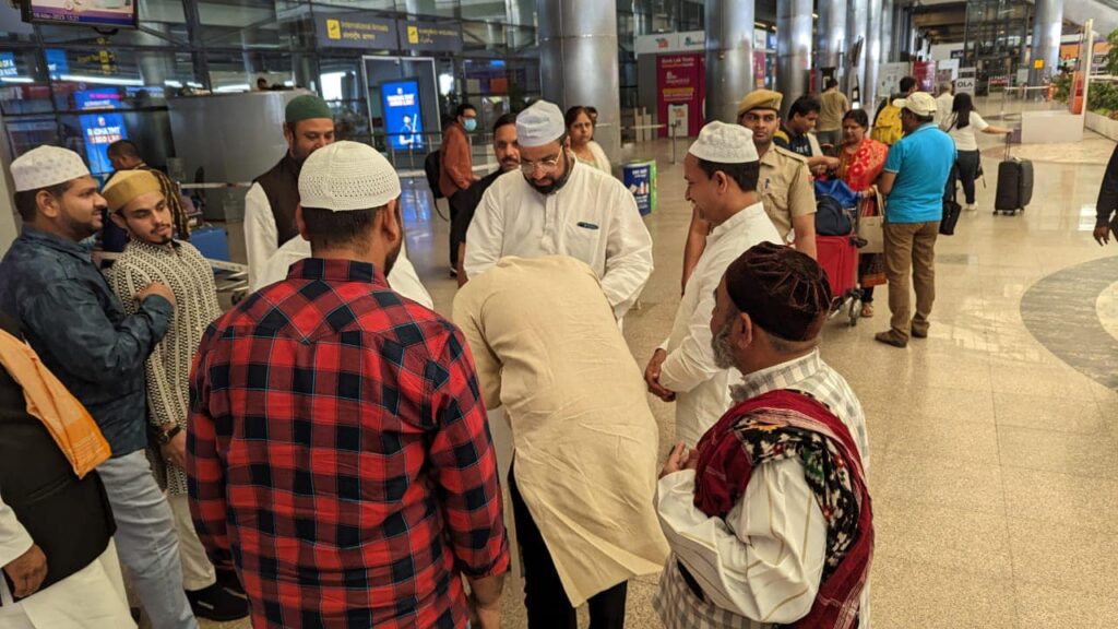 With the followers at Hyderabad Airport